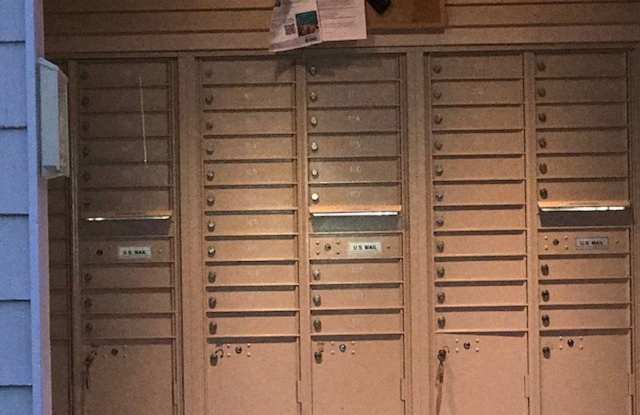 Beautiful remodeled 3 Story Townhome Pre-Leasing, Available now! photos photos