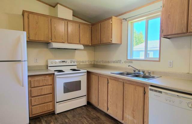 *** Very Nice *** 3 Bed 2 Bath remodel Modular house - 110 Sunlight Avenue, Bozeman, MT 59718