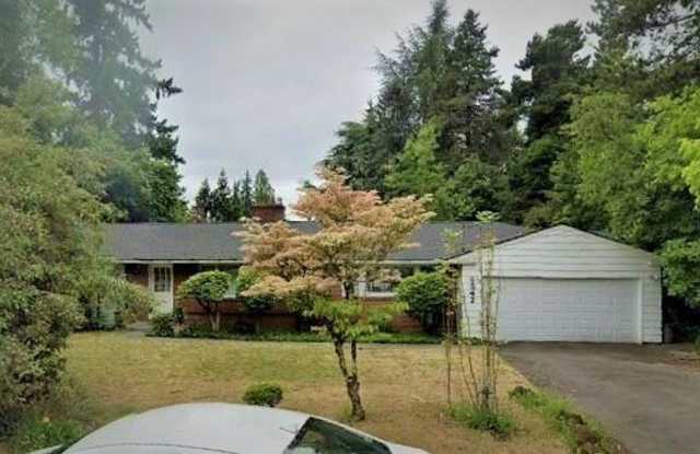 6542 SW Seymour Street ~ Beautifully Refreshed Single Level Home! Gallery 3