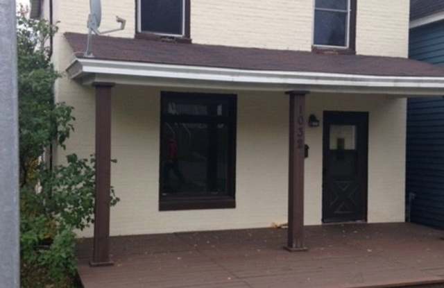 Duluth, MN - 4 bedroom - 1 bathroom - Close to UMD  CSS - 1032 East 6th Street, Duluth, MN 55805