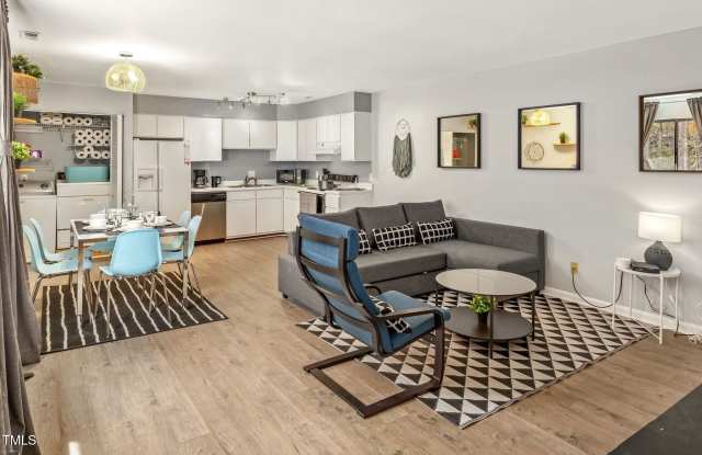 203 Summerwalk Circle - 203 Summerwalk Circle, Chapel Hill, NC 27517