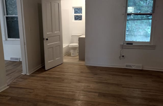 450 Card Ave - Unit 1 Gallery 2