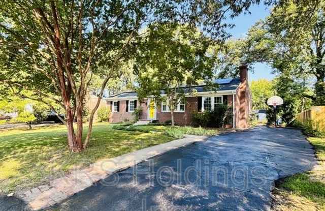 8810 Avalon Dr Gallery 2