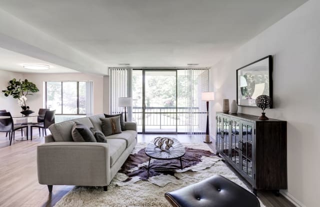 Charter Oak Apartments Gallery 3