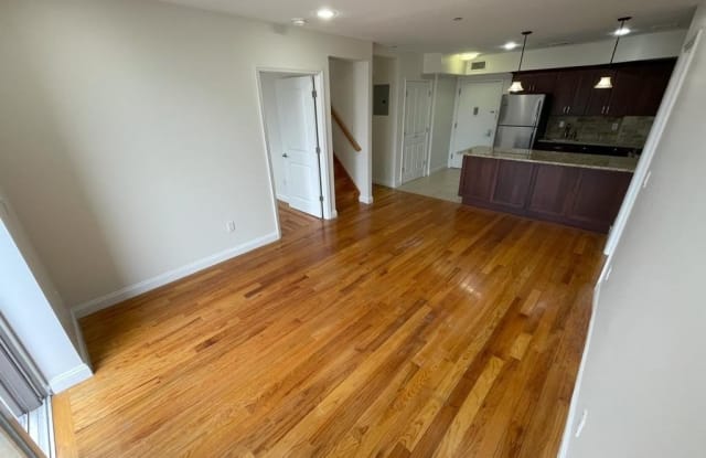 141-29 84 Drive - 141-29 84th Drive, Queens, NY 11435