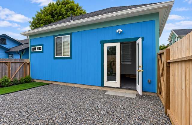 Studio Space for Rent, Eureka! Gallery 1