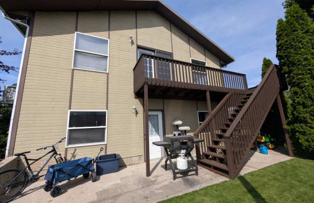 Beautiful 5 Bedroom 3 Bath Cottonwood House Gallery 3