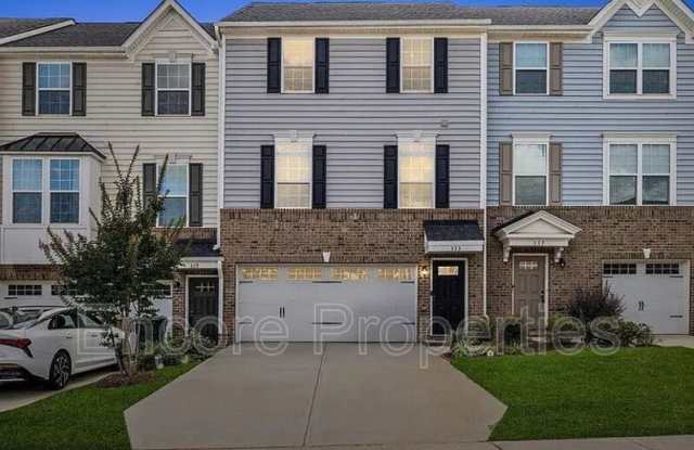 333 Amber Acorn Avenue photos photos