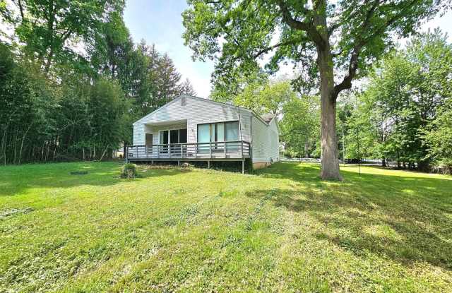 317 ADAHI ROAD SE photos photos