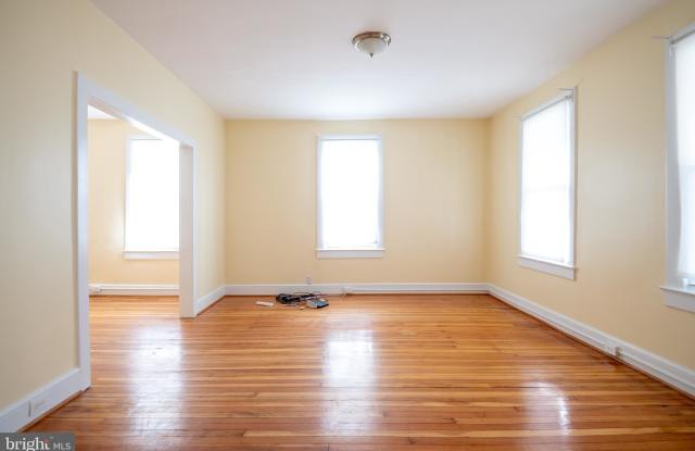 2806 BRUCE PLACE SE Gallery 3
