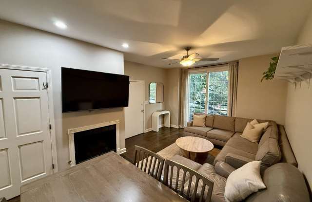 1635 W Beach Avenue Gallery 2