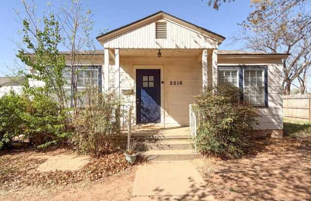 2516 30th Street photos photos