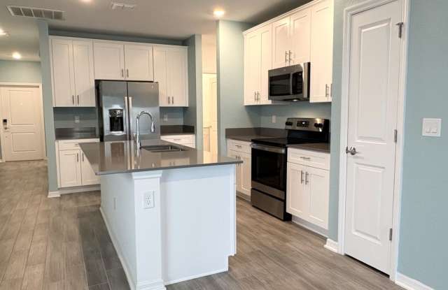 Gorgeous Nearly New 3 Bedroom Home in The Preserve at LPGA! Gallery 4