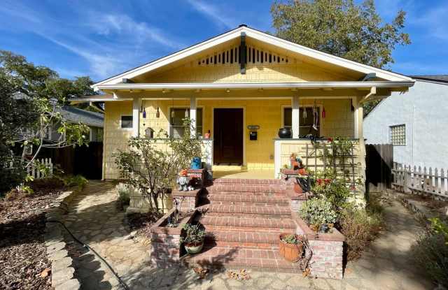 TAHOE PARK Charming Home for Rent! 4941 10th Ave - 4941 10th Avenue, Sacramento, CA 95820