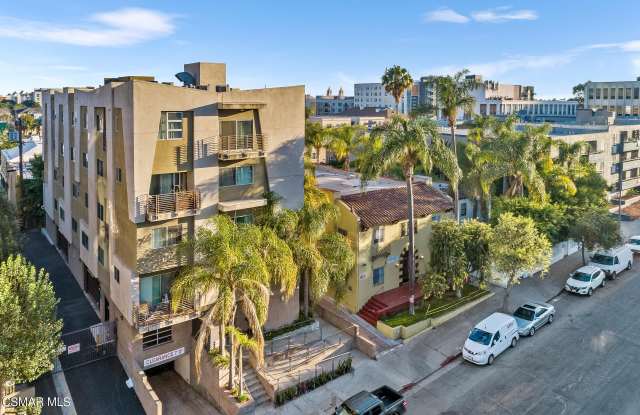 2864 Sunset Place - 2864 Sunset Place, Los Angeles, CA 90005