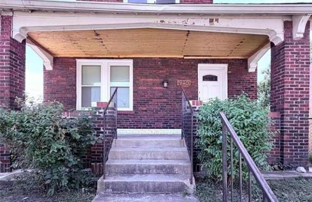 4250 E Kossuth Avenue Gallery 1