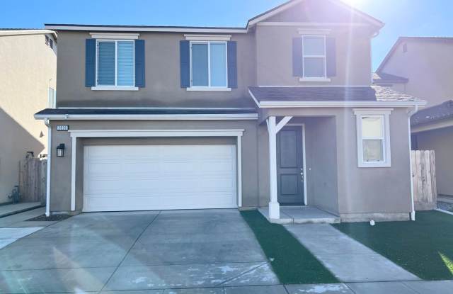3 Bedroom / 2.5 Bath Wathen Castanos Home Near Clovis East High School photos photos