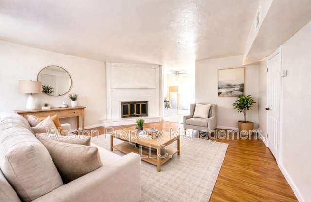 6056 Northwest Expressway - 1 photos photos