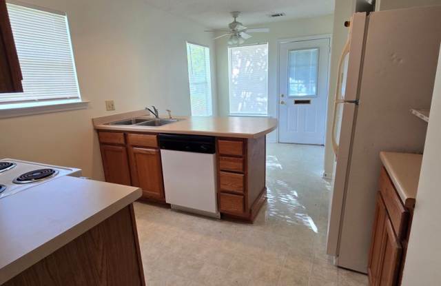 Charming bungalow in Savannah Gallery 4