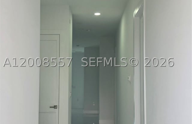 322/324 Poplar Gallery 2