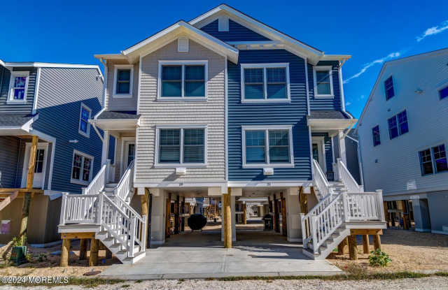 19 Cummins Street unit: 108 photos photos