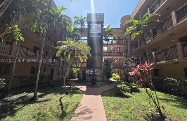 5560 W 21st Ct Gallery 2