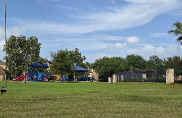 Spacious 4BR House in Cibolo Gallery 3