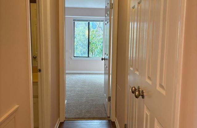 303 MOUNTAINVIEW Drive Gallery 4