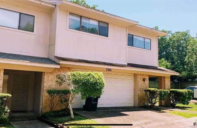 2301 Villa Drive Gallery 2