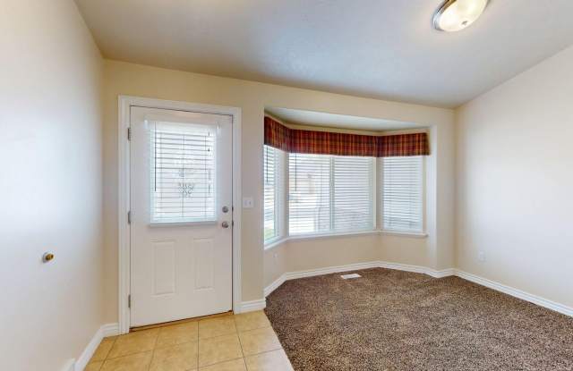 Herriman Rambler with Basement Apartment Gallery 3