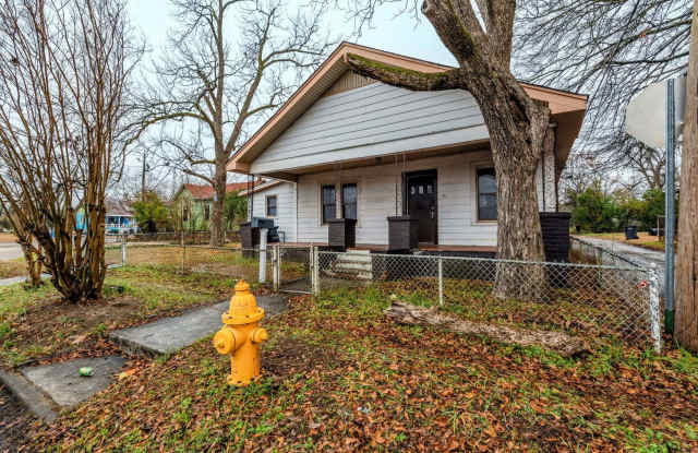 Cute 3 Bed/2 Bath Single-Family House for Lease Near Upper Broad Street Gallery 1