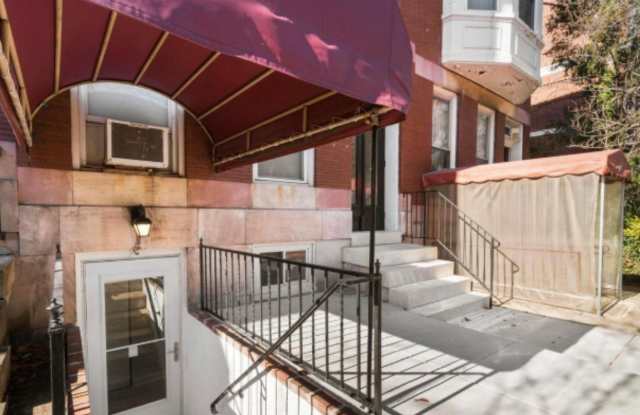 3020 N CALVERT Street photos photos