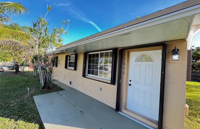 11852 SW 202nd St photos photos