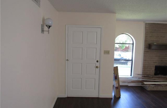 1202 Hickory Hill Drive Gallery 4