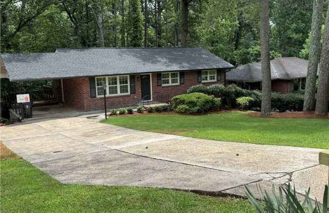 2647 Warwick Circle NE photos photos