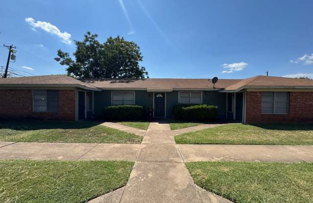 Duplex *LEASING SPECIAL AVAILABLE* photos photos Duplex *LEASING SPECIAL AVAILABLE* photos photos
