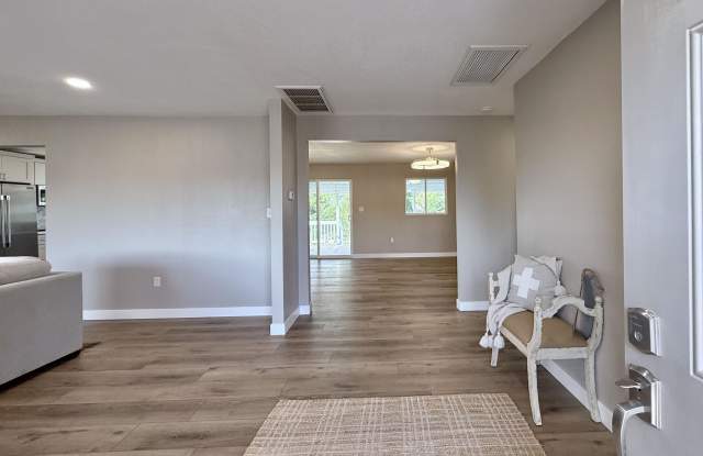 7216 E Grandview Drive Gallery 3