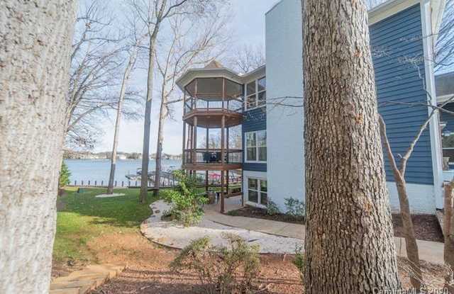 21511 Delftmere Drive Gallery 4