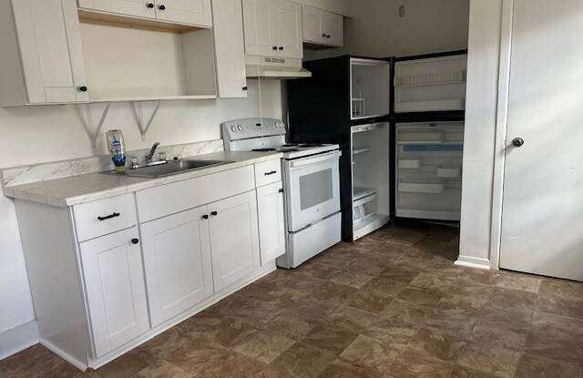 224 Maple Gallery 2