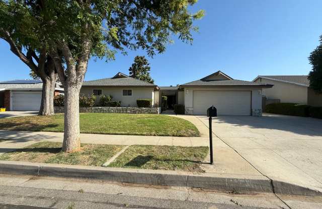 3 bed, 2 bath single story home in central Simi Valley photos photos