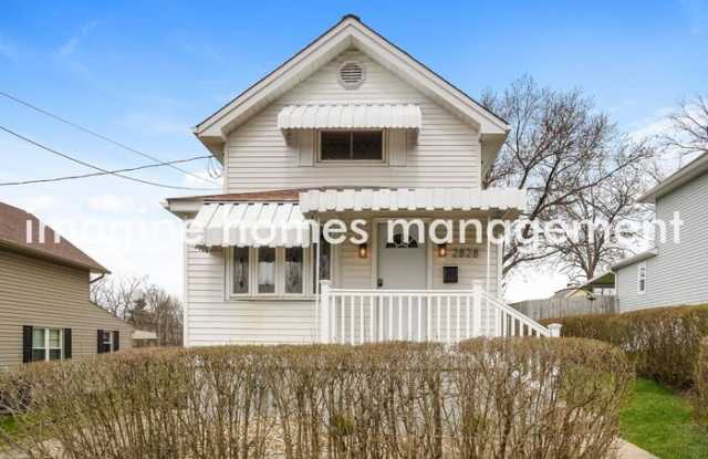2828 Pine Street photos photos