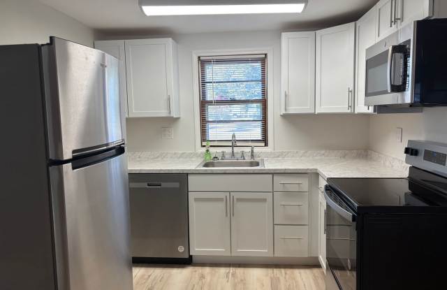 2 Bedroom 1 Bath Home in Jarvisburg $1895/mo Gallery 4