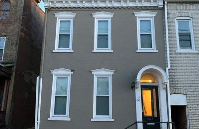 944 W Liberty Street Gallery 1