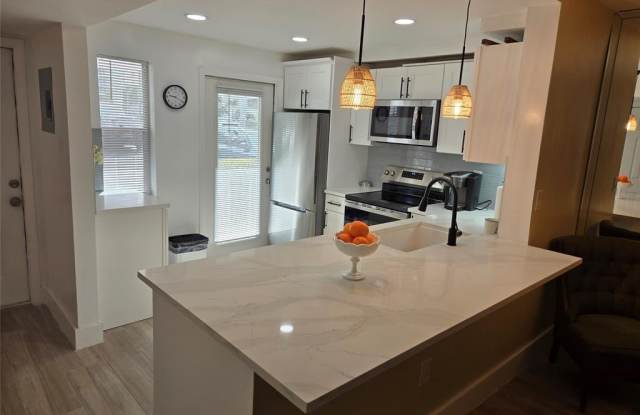 1893 S Ocean Dr photos photos