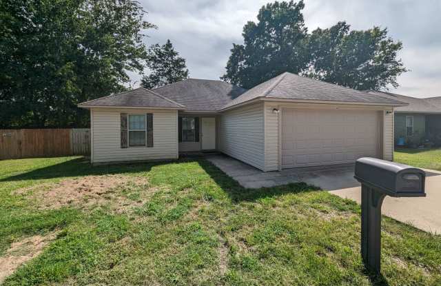 3/2 Across from Southside High School - 40 Southstone Drive, Southside, AR 72501