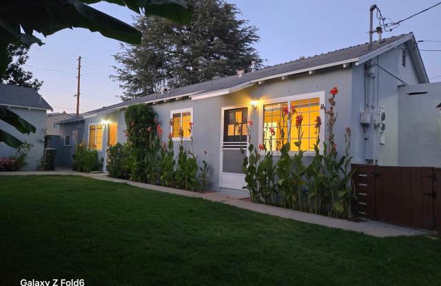 1810 West Victory Boulevard photos photos