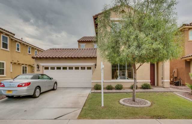 GREAT LOCATION!  Fabulous move-in ready 5 bed /3 bath home in south Tempe Gallery 1