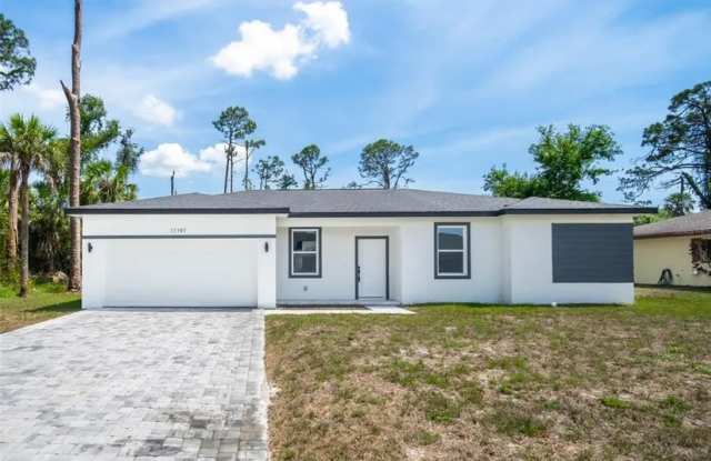 17197 Russell Ave photos photos
