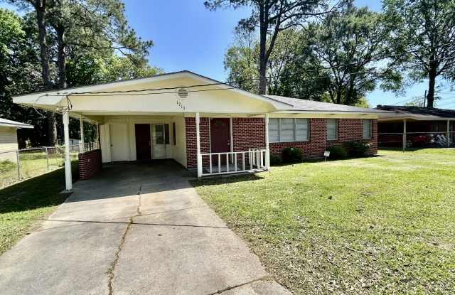 1713 S 6th St - 1713 South 6th Street, Monroe, LA 71202 1713 S 6th St - 1713 South 6th Street, Monroe, LA 71202