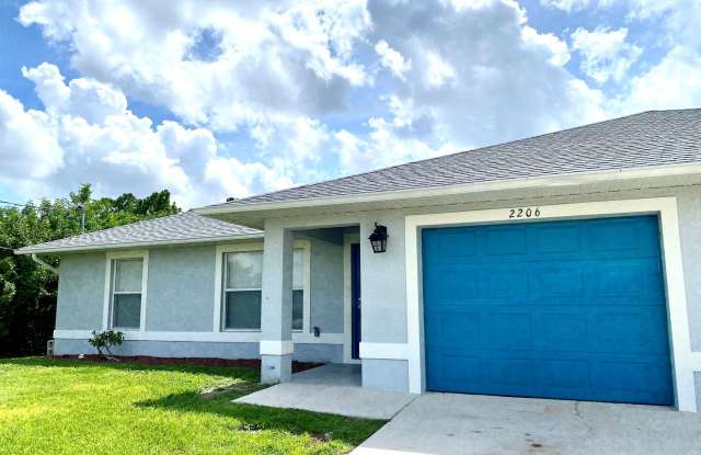 $500 RENT CREDIT IF LEASED IN FEBRUARY!!! AVAILABLE NOW!!! 2 BEDROOM 2 BATH + DEN DUPLEX photos photos